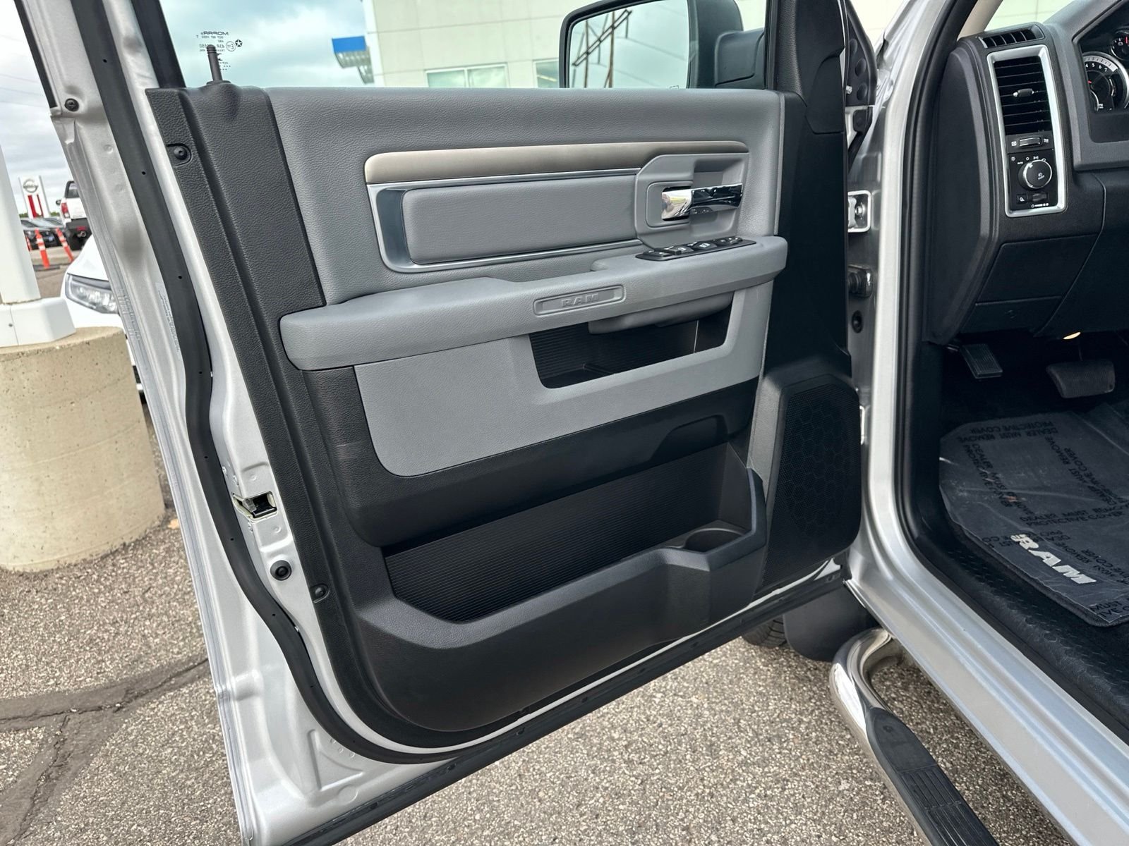 Used 2017 Silver Ram Big Horn image 20