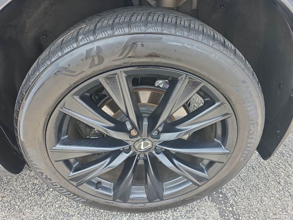Used 2024 Gray Lexus 500h F SPORT Performance image 8