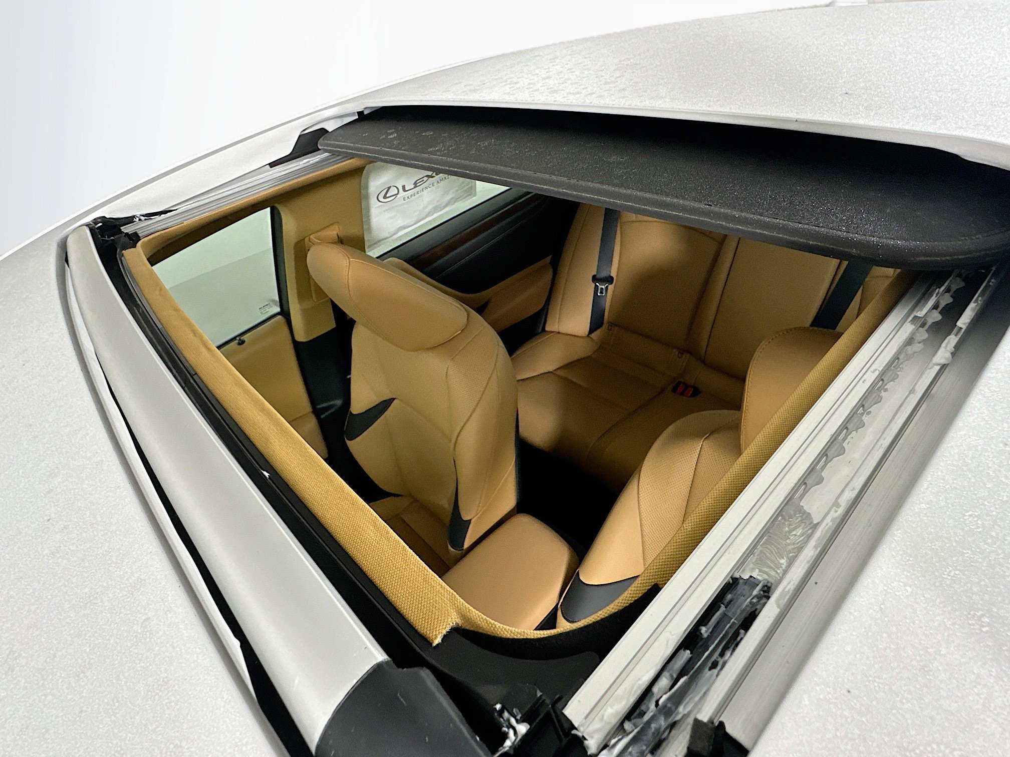 2025 Lexus ES 350 - Photo 21