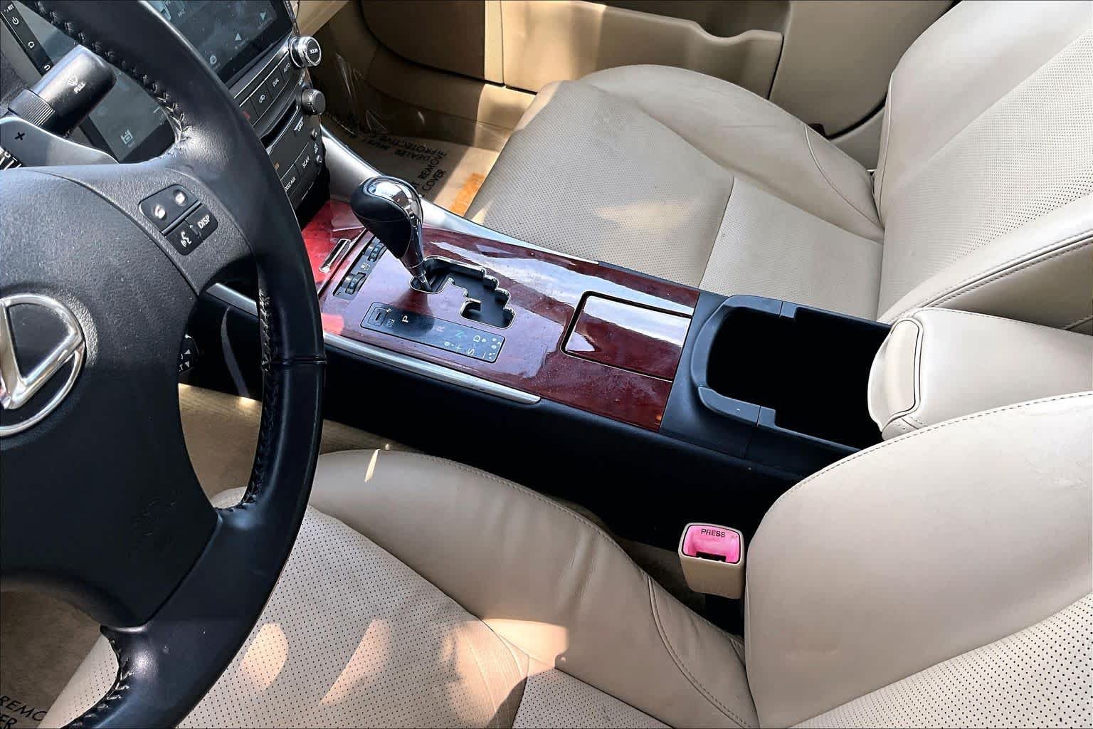 Used 2007 Obsidian Lexus  image 16