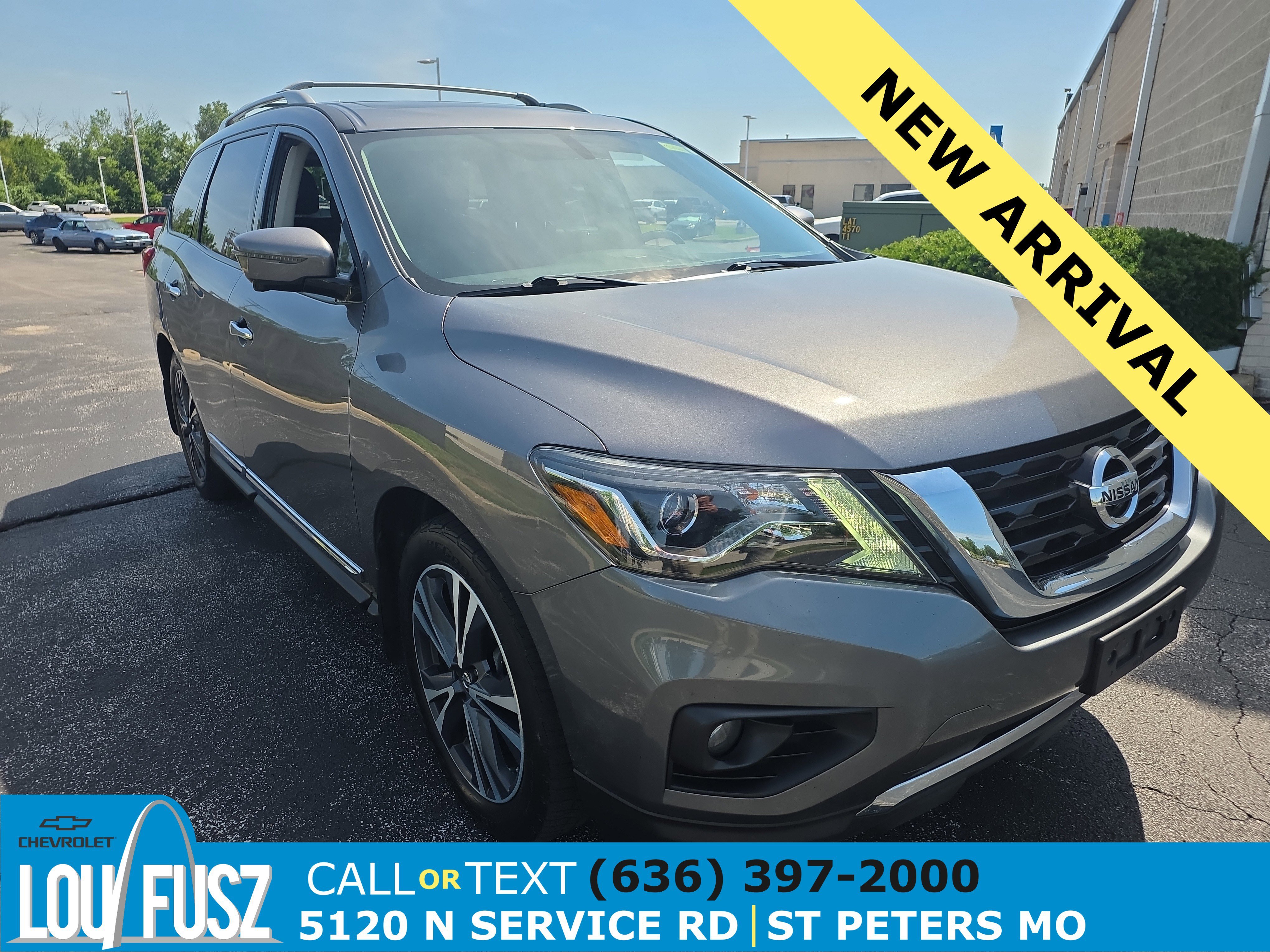 2017 Nissan Pathfinder Platinum 4WD's photo