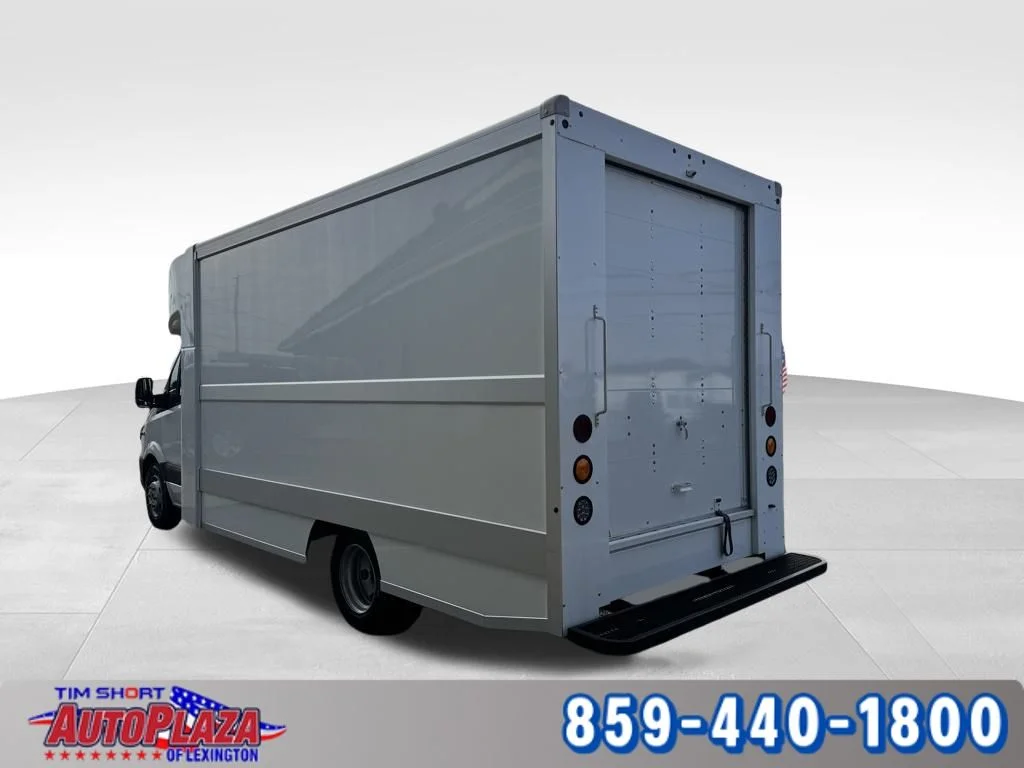 Used 2022  Workhorse  image 2