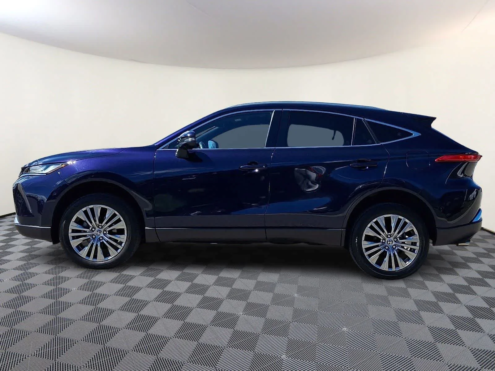Used 2023 Blueprint Toyota Limited image 10