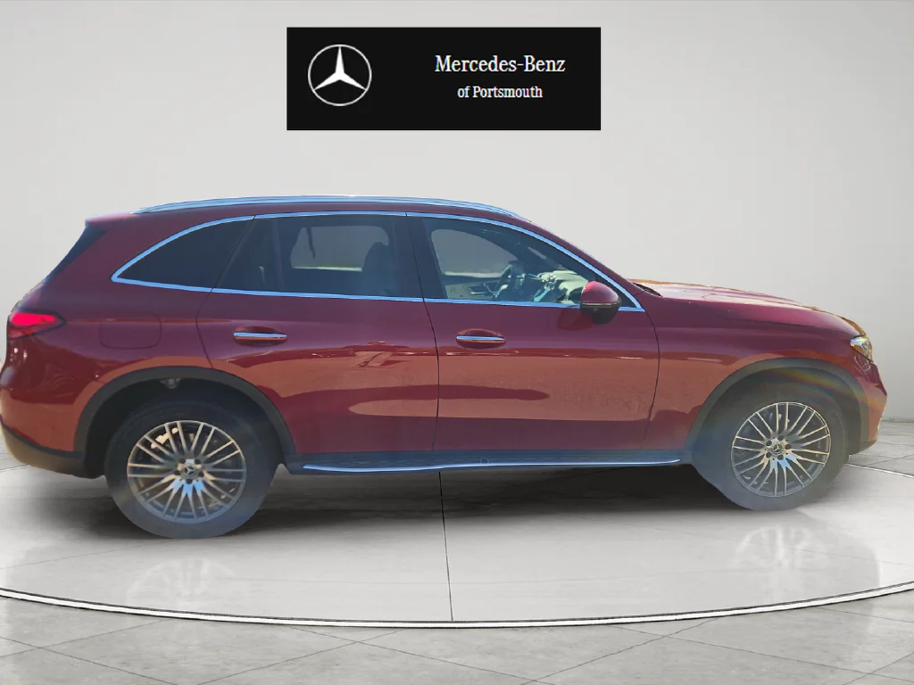 New 2027 MANUFAKTUR Patagonia Red Metallic Mercedes-Benz GLC 300 image 6