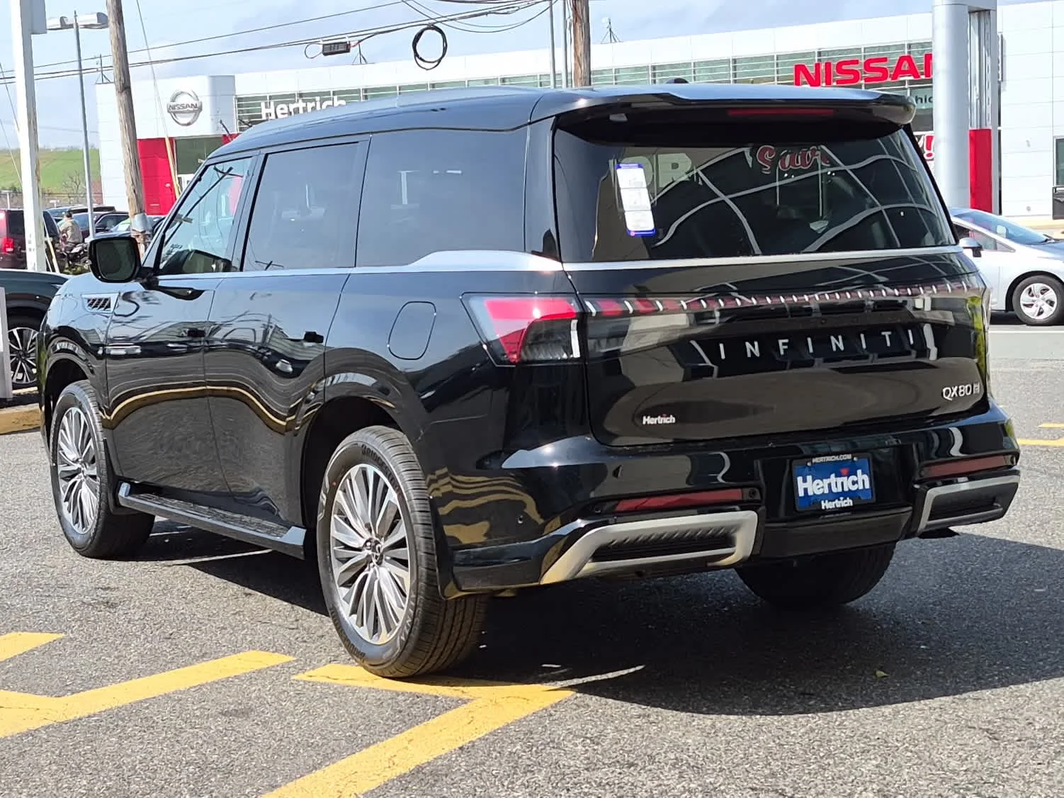 New 2026 BLACK OBSIDIAN INFINITI Luxe 4WD image 4