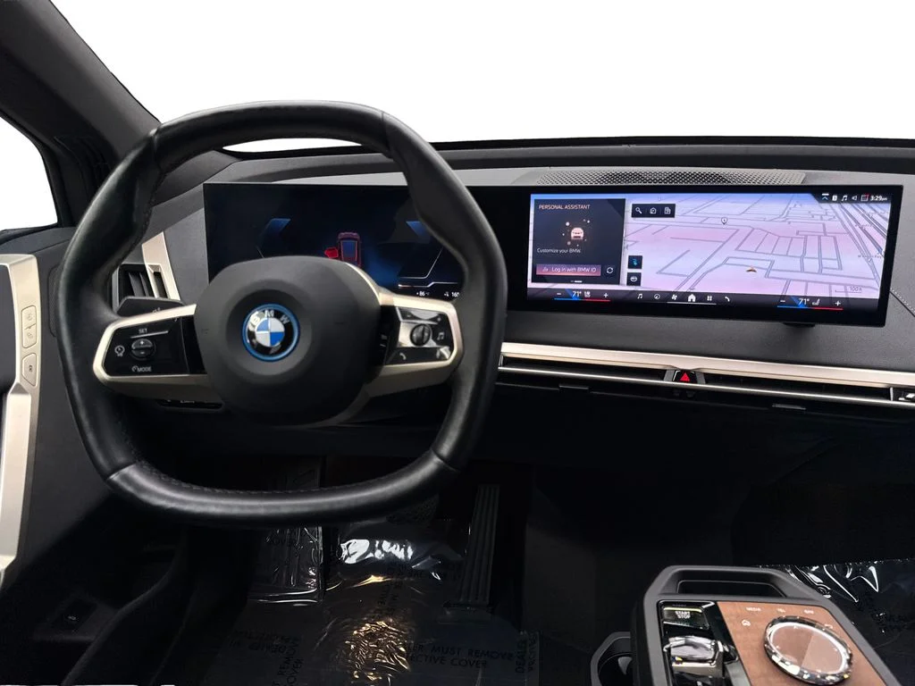 Used 2024 Red BMW xDrive50 image 52