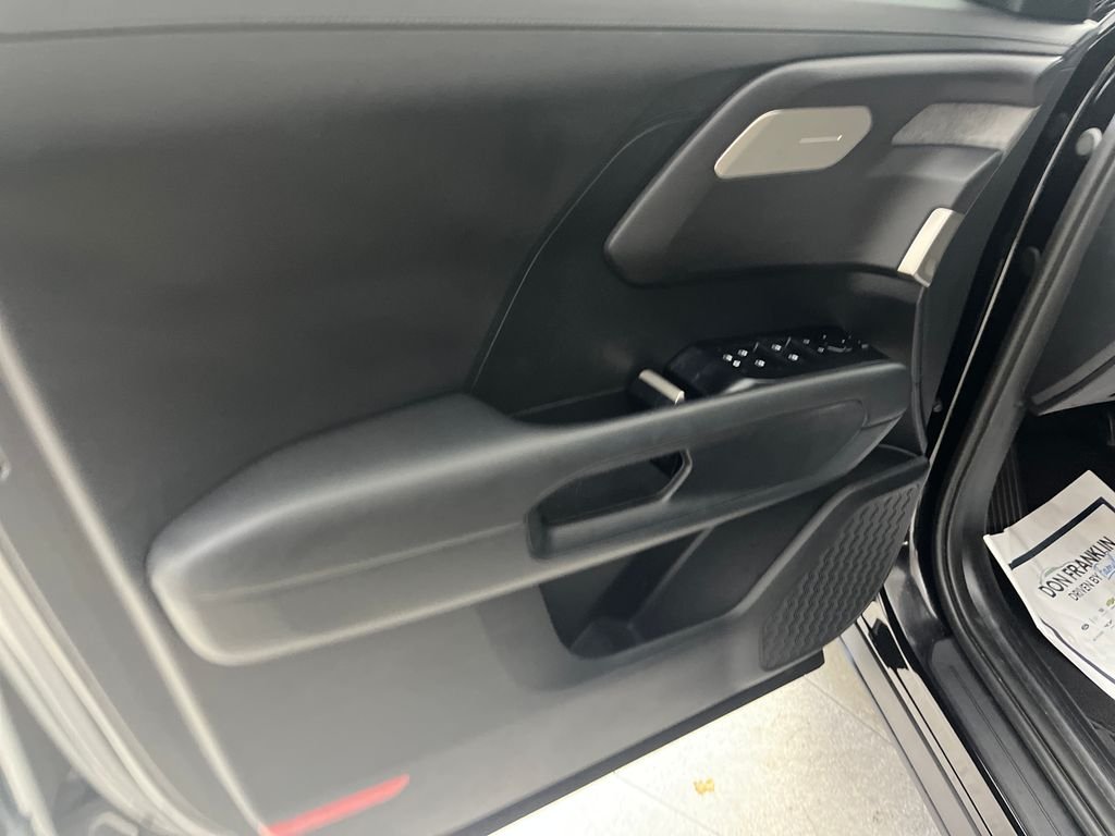 Used 2027 Black Kia LX image 11