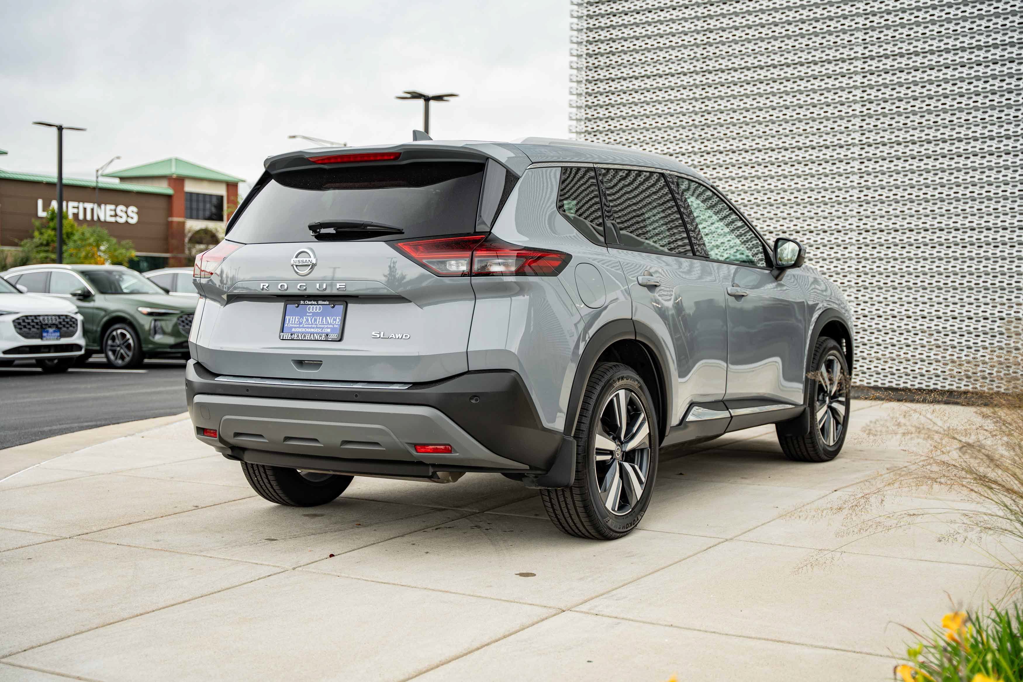 Used 2021 Boulder Gray Pearl Nissan SL image 2