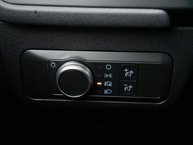Used 2020 Black Ford S image 17