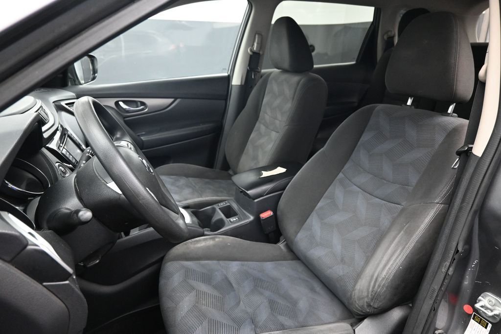Used 2015 Gray Nissan SV image 17