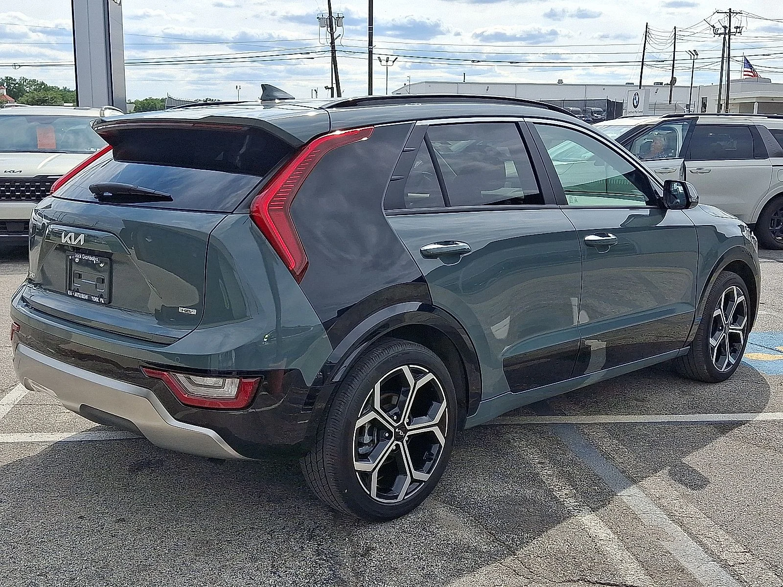 Certified Used 2023 Green Kia SX Touring image 7
