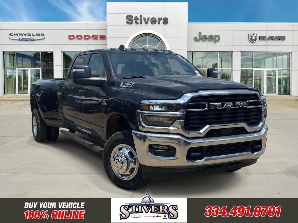 New 2026 Diamond Black Crystal Pearl-Coat Exterior Paint RAM Tradesman image 1