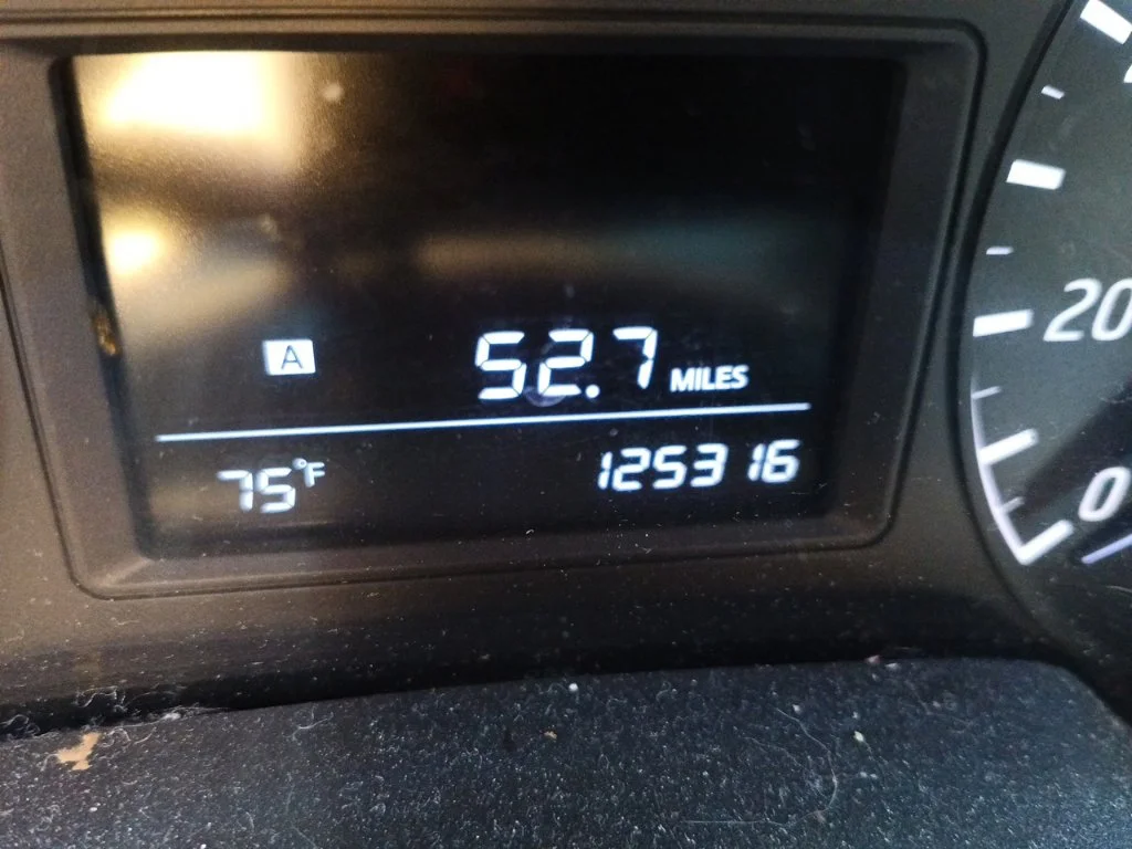 Used 2017 Black Nissan S image 9