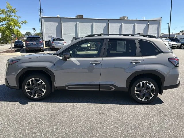 Used 2025 Beige Subaru Limited image 10