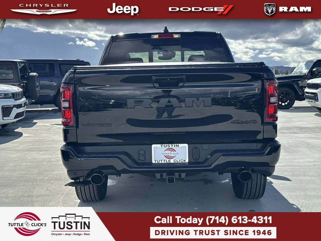 New 2027 Diamond Black Crystal Pearl-Coat Exterior Paint RAM Laramie image 11