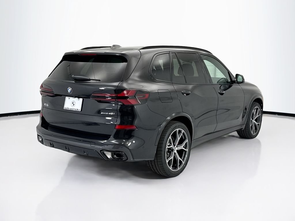 Used 2026 Black Sapphire Metallic BMW xDrive40i image 5