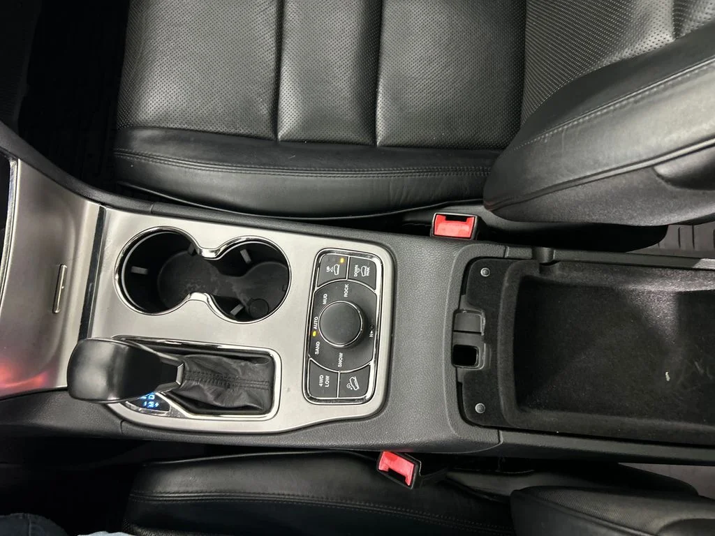 Used 2020 White Jeep Overland image 15