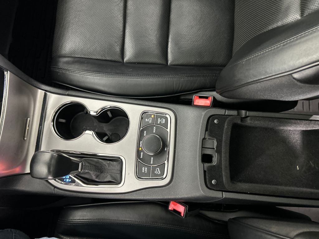 Used 2020 White Jeep Overland image 15