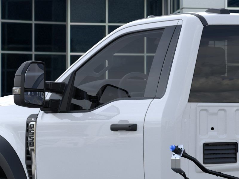 New 2025 Oxford White Ford F-550® XL image 20