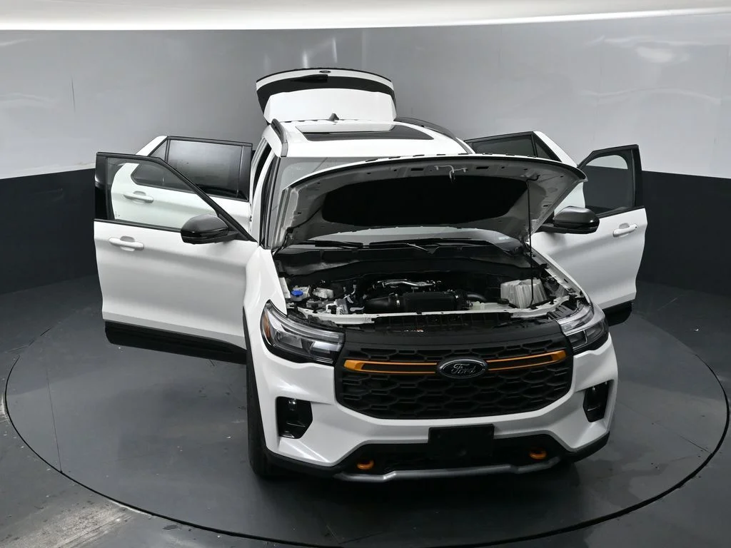 New 2026 White Ford Tremor image 39