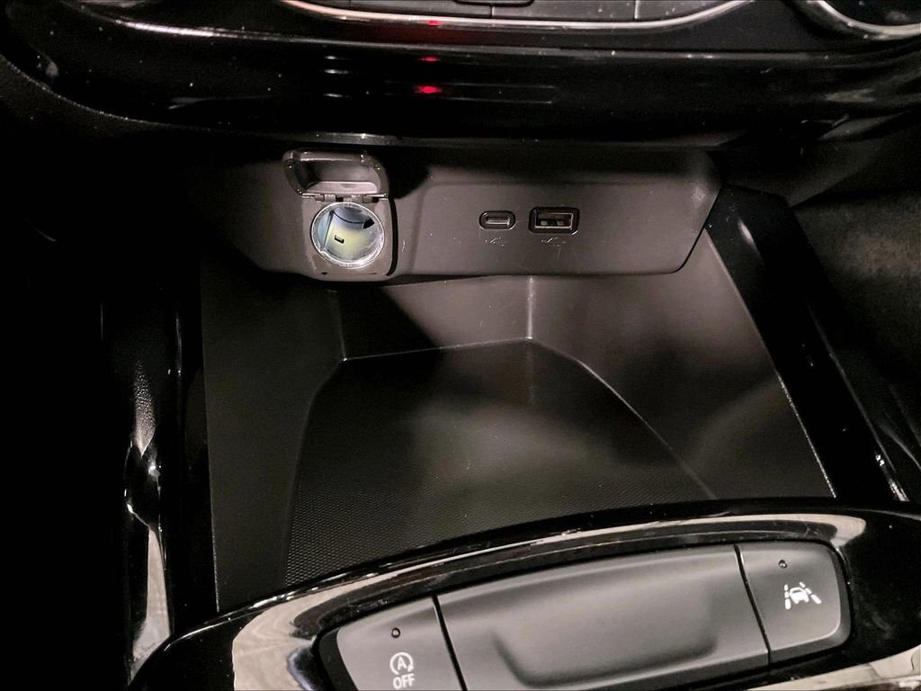 Used 2025 Red Chevrolet LT image 27