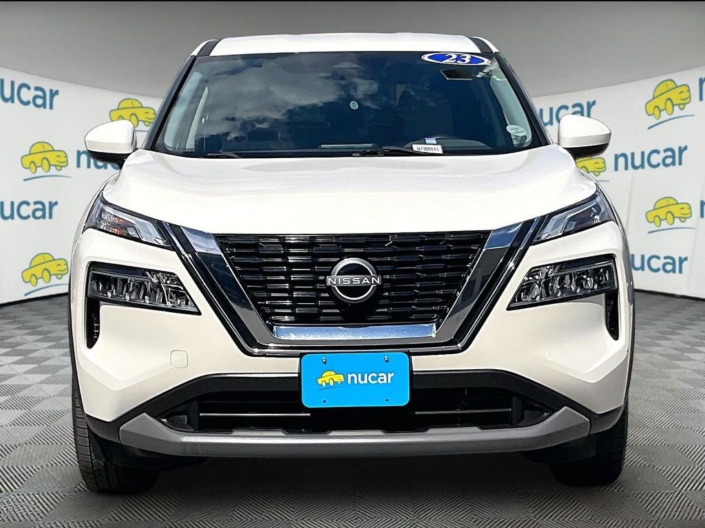 Used 2023 White Nissan SV image 2