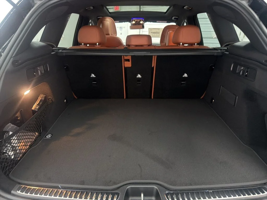 Used 2026 Black Mercedes-Benz GLC 300 image 23