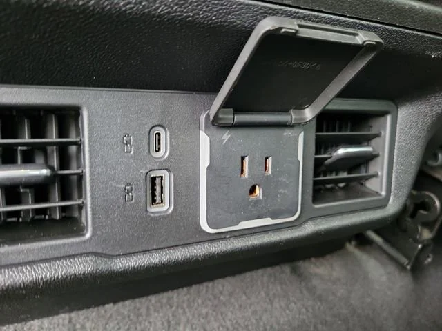 2025 Chevrolet Silverado 1500 LT - Photo 11