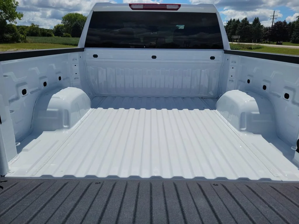New 2026 Summit White Chevrolet LT (2FL) image 26