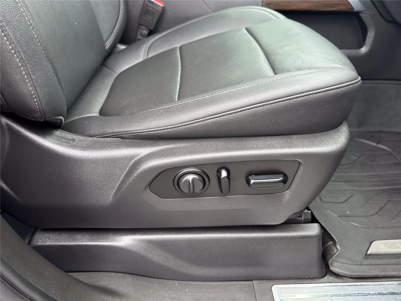 Used 2021 ONYX BLACK GMC SLT image 38