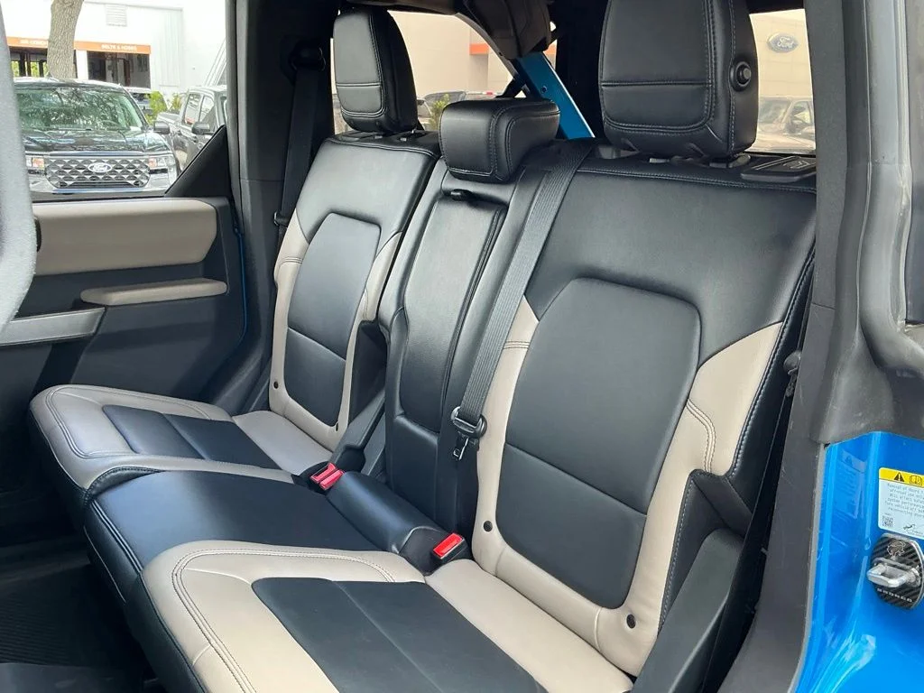 Used 2022 Blue Ford Wildtrak image 31