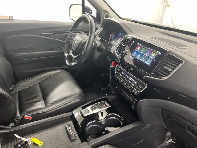Used 2020 Black Honda Touring image 26