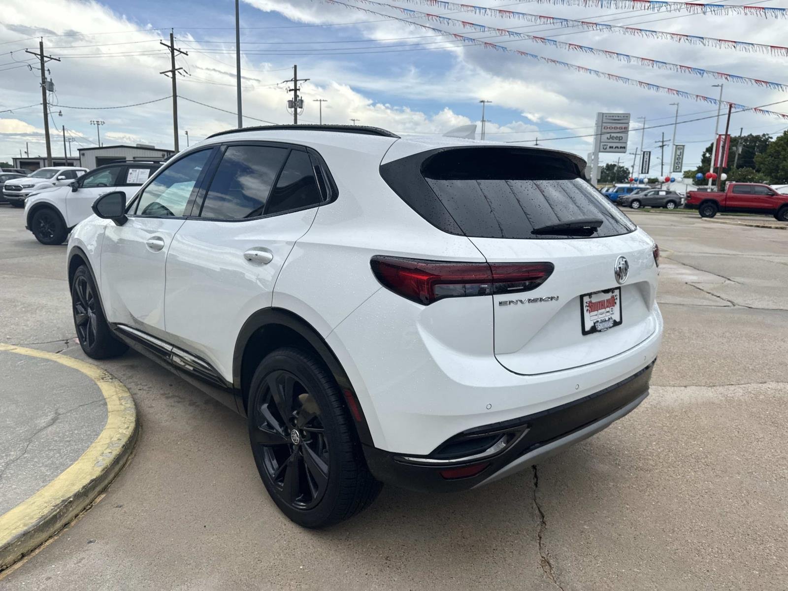 2022 Buick Envision Essence - Photo 5
