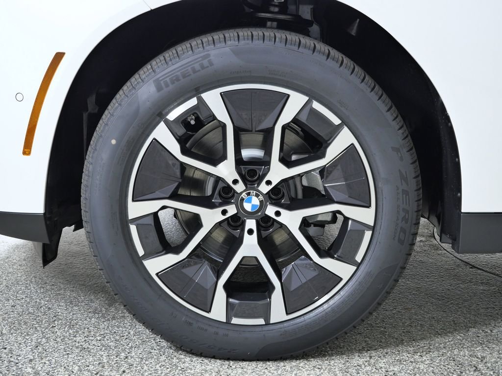 Used 2026 Mineral White Metallic BMW 30 xDrive image 18