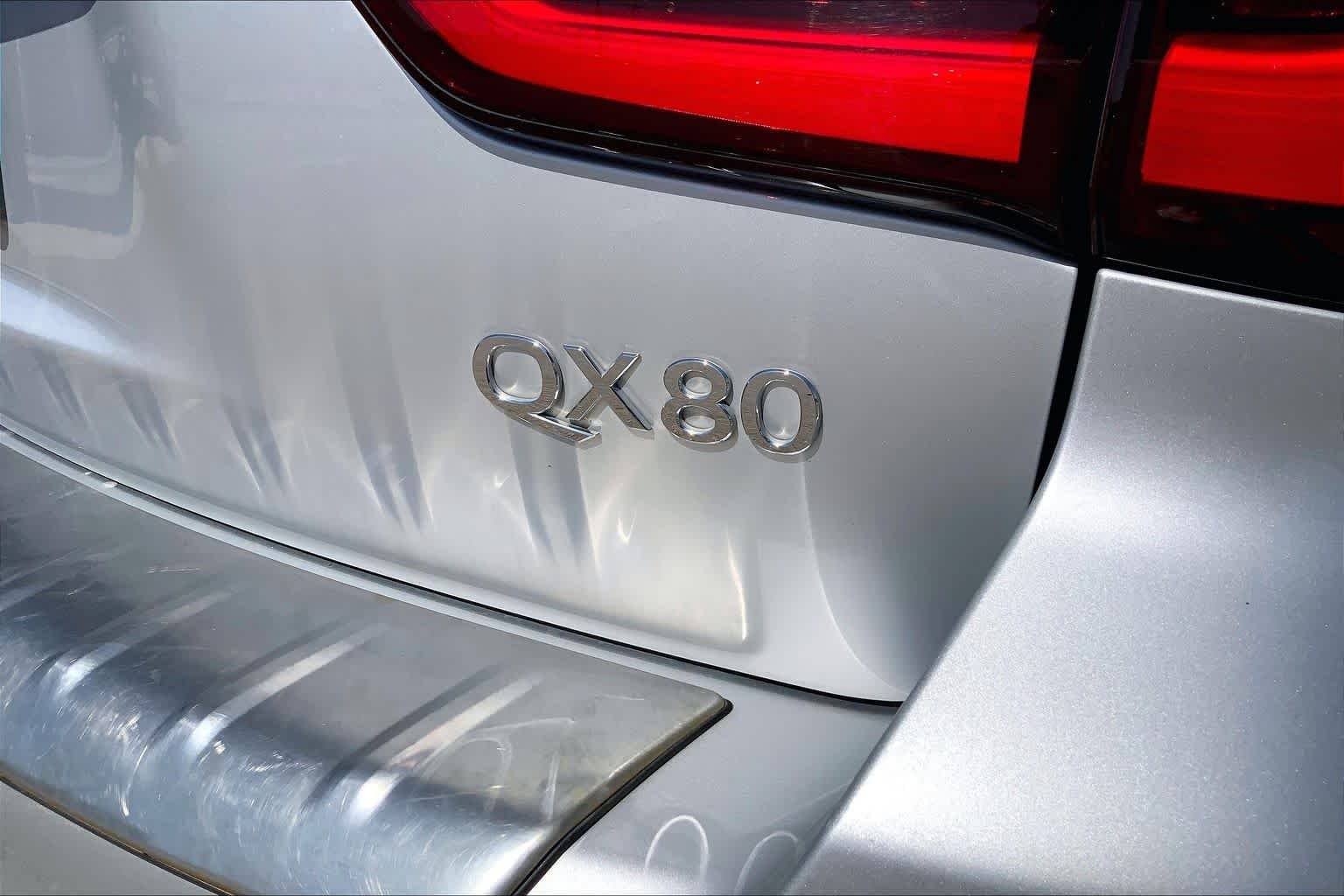 Used 2019 Liquid Platinum INFINITI LUXE image 10