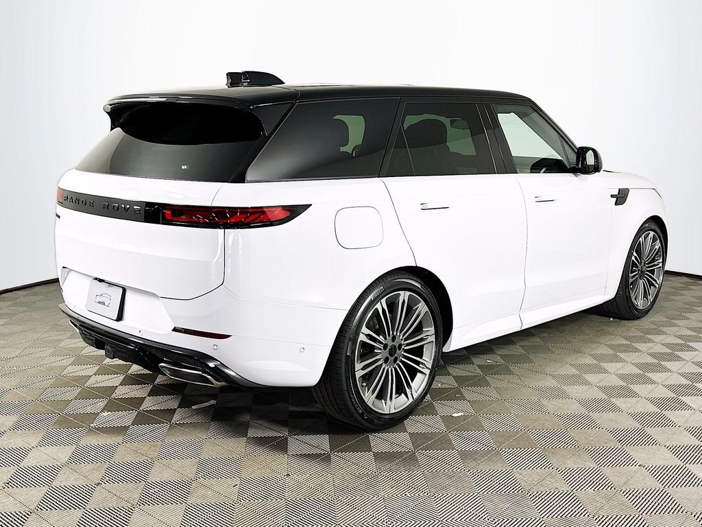 New 2026 Fuji White Land Rover Dynamic SE image 5