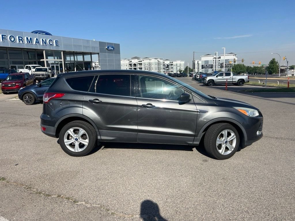 Used 2015 Magnetic Ford SE image 3