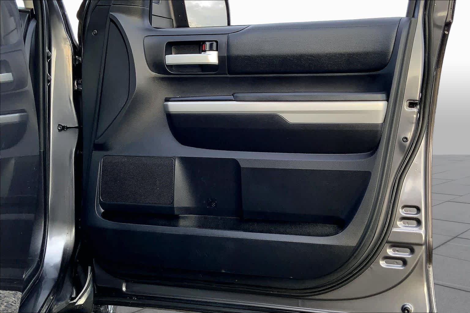Used 2018 Magnetic Gray Metallic Toyota SR5 image 23