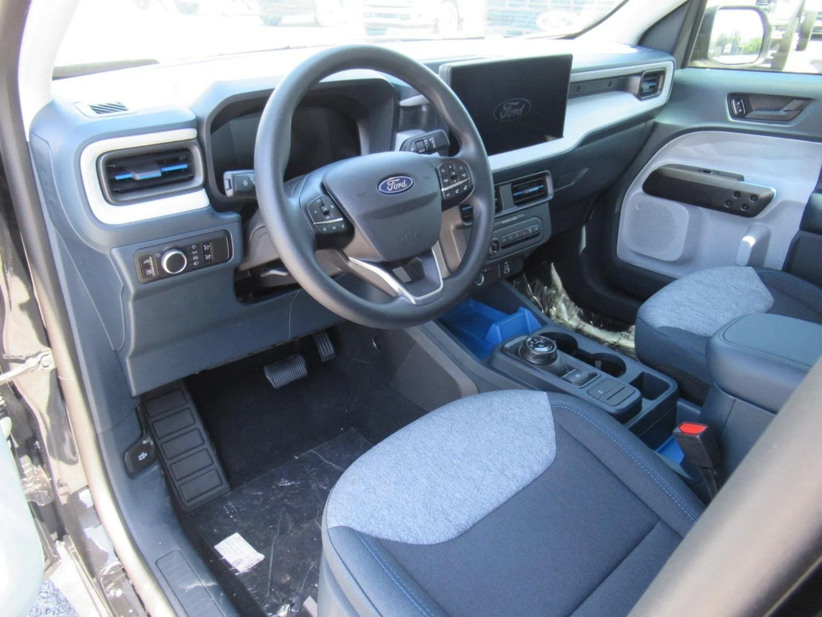 New 2026 Shadow Black Ford XLT image 17