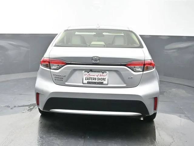 Used 2022 Silver Toyota LE image 6