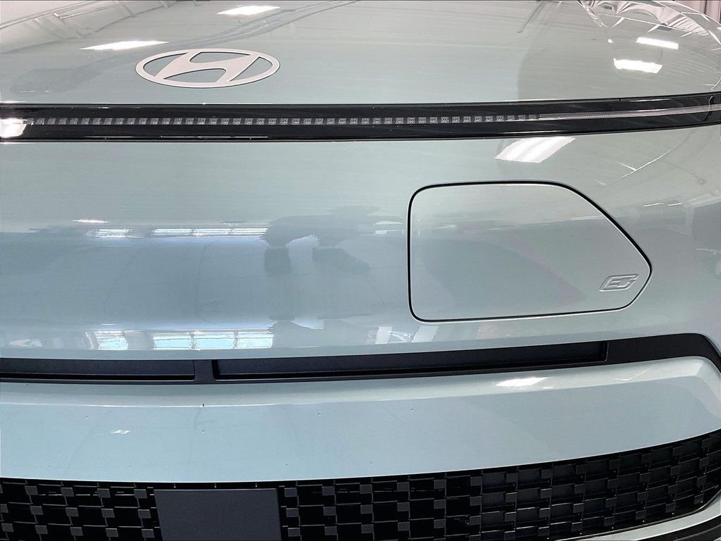 Used 2024 Green Hyundai SEL image 32