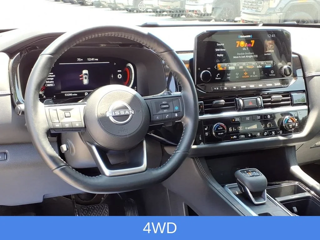 Used 2023 White Nissan Platinum 4WD image 2