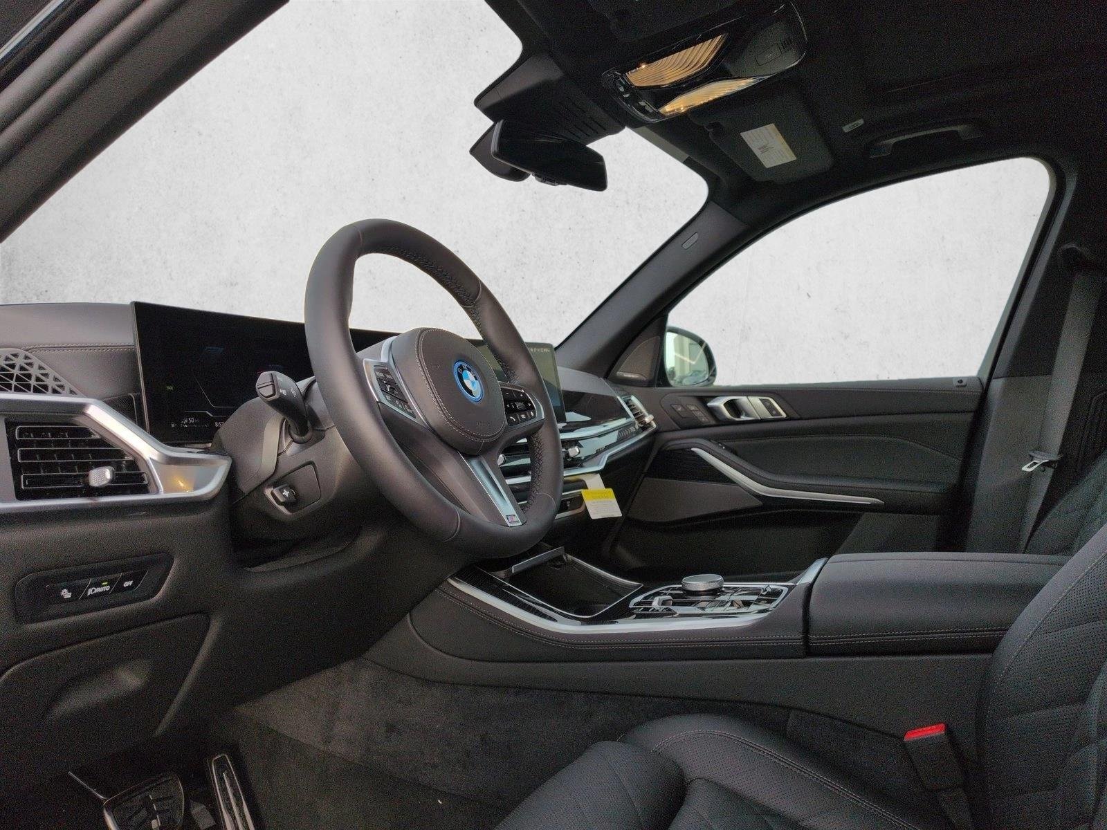 Used 2026 Black Sapphire Metallic BMW xDrive50e image 3