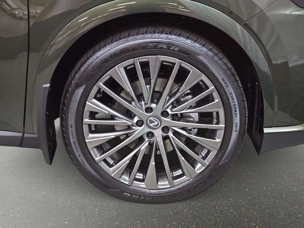 New 2026 Nori Green Pearl Lexus LUXURY image 30