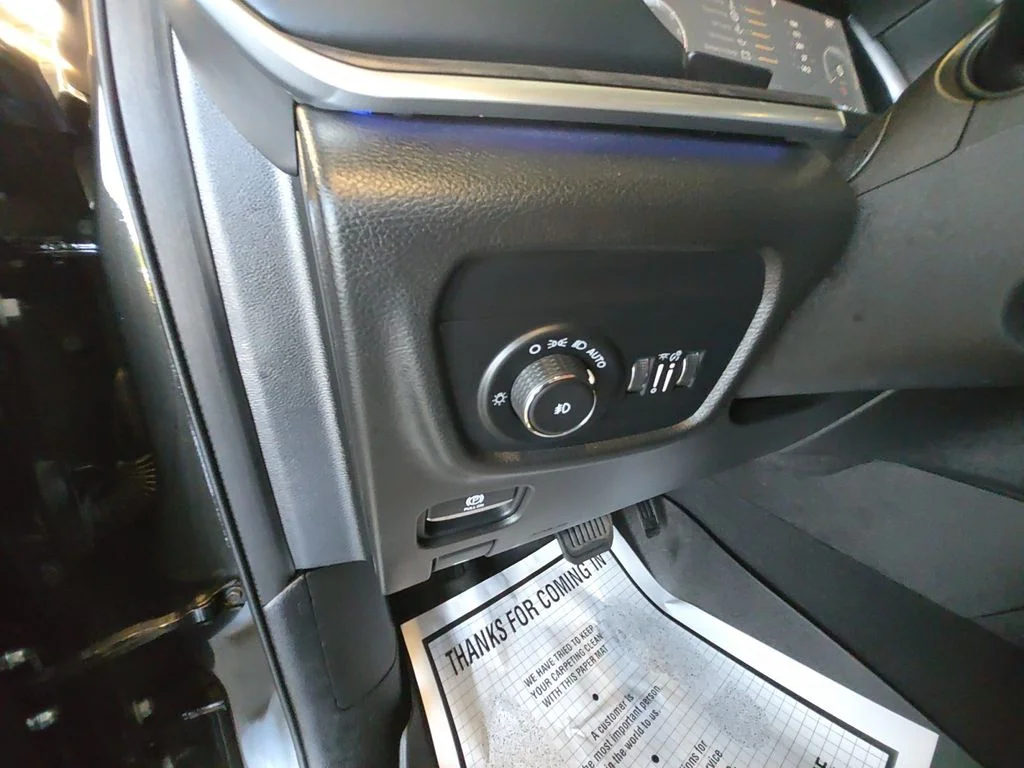 Used 2022 Brown Jeep Overland image 32