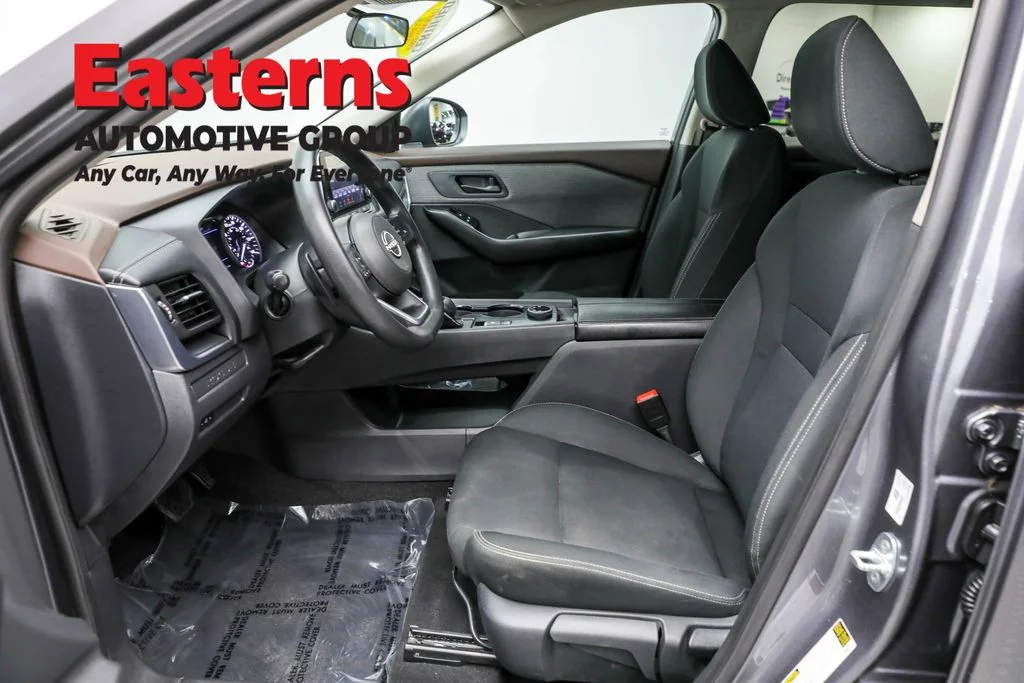 Used 2023 Gray Nissan S image 13