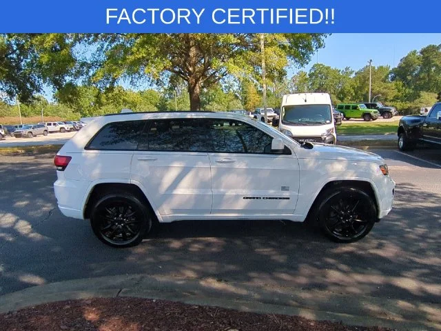 Used 2018 White Jeep Altitude image 6