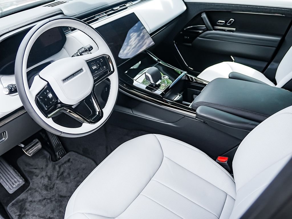 New 2026 Black Land Rover Dynamic SE image 8