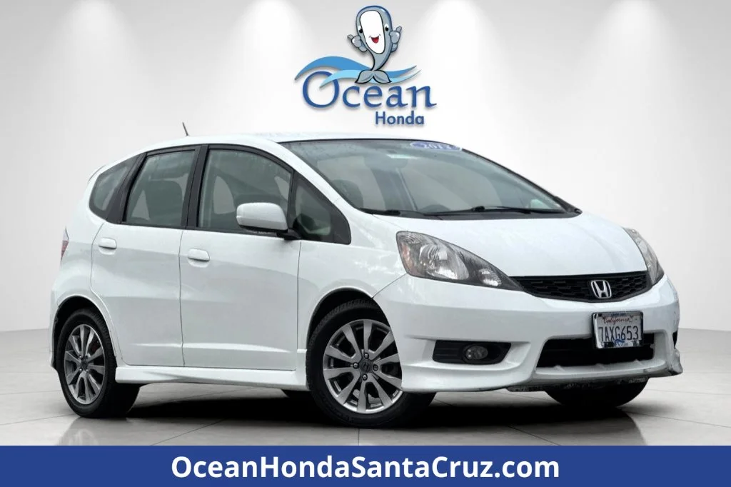 Used 2013 Taffeta White Honda Sport image 1