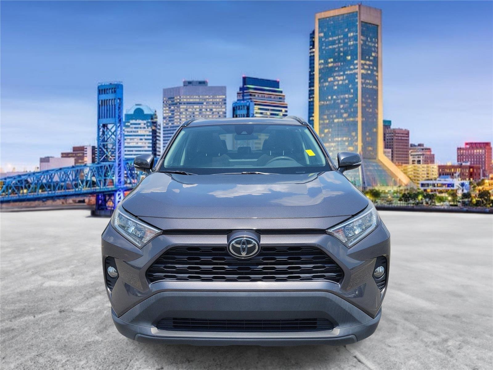 Used 2019 Magnetic Gray Metallic Toyota XLE image 5